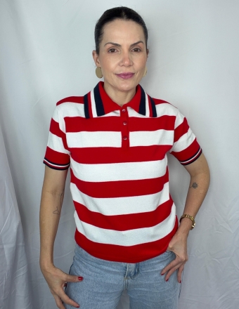BLUSA NÁUTICA POLO LISTRADA COM GOLA CONTRASTANTE