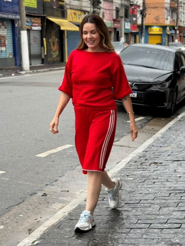 CONJUNTO URBAN EM TRICÔ – BLUSA E BERMUDA - Vermelho
