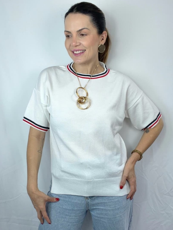 BLUSA AMELIA EM TRICÔ COM DETALHES CONTRASTANTES - Branco